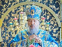 В праздник иконы Божией Матери «Всех скорбящих Радость» митрополит Орловский и Болховский Антоний совершил литургию во Всехскорбященском храме п. Знаменка Орловского района. 6 ноября 2016 г.