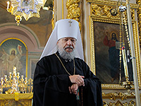 В Неделю 32-ю по Пятидесятнице митрополит Орловский и Болховский Антоний совершил литургию в Ахтырском кафедральном соборе Орла. 29 января 2017 г.