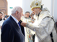 Митрополит Орловский и Болховский Антоний совершил Чин великого освящения храма во имя святого благоверного князя Александра Невского в с. Большое Сотниково Урицкого района и Божественную литургию в новоосвященном храме. 12 марта 2017 г.