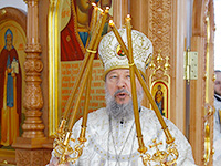 Митрополит Орловский и Болховский Антоний совершил Чин великого освящения храма во имя святого благоверного князя Александра Невского в с. Большое Сотниково Урицкого района и Божественную литургию в новоосвященном храме. 12 марта 2017 г.