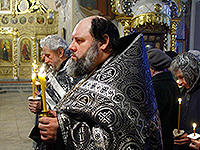 В Неделю третью Великого поста митрополит Орловский и Болховский Антоний совершил богослужение с чином Пассии в Богоявленском соборе Орла. 19 марта 2017 г.