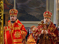 В день памяти своих небесных покровителей, Виленских мучеников Антония, Иоанна и Евстафия, митрополит Орловский и Болховский Антоний возглавил литургию в Ахтырском соборе Орла. 27 апреля 2017 г.