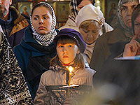 Митрополит Орловский и Болховский Антоний совершил богослужения Великого Четверга, Великой Пятницы и Великой Субботы в Ахтырском кафедральном соборе Орла. 13-15 апреля 2017 г.