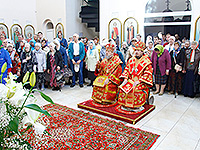 В день памяти святой блаженной Матроны Московской митрополит Орловский и Болховский Антоний совершил в сослужении епископа Ливенского и Малоархангельского Нектария Божественную литургию в храме блаженной Матроны Московской в Северном районе Орла. 2 мая 2017 г.