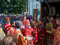 В праздник Рождества честного славного Пророка, Предтечи и Крестителя Господня Иоанна митрополит Орловский и Болховский Антоний совершил Божественную литургию в Иоанно-Крестительском храме Орла. 7 июля 2017 г.