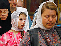 В день празднования Балыкинской иконе Божией Матери в Свято-Введенском женском монастыре Орла митрополит Орловский и Болховский Антоний совершил в сослужении епископа Мценского Алексия Божественную литургию у почитаемого народом святого образа. 13 июля 2017 г.