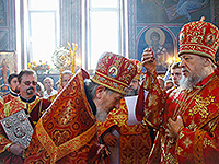 В день памяти Великомученика и Целителя Пантелеимона митрополит Орловский и Болховский Антоний совершил литургию в больничном храме вмч. Пантелеимона при Плещеевской ЦРБ. 9 августа 2017 г.