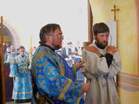 В праздник Рождества Пресвятой Богородицы митрополит Орловский и Болховский Антоний совершил литургию в Троицкой церкви Болхова. 21 сентября 2017 г.