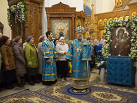 В день церковного празднования Иверской иконе Божией Матери, торжества в честь престольного праздника храма Иверской иконы Божией Матери в Орле возглавил митрополит Орловский и Болховский Антоний, который совершил здесь литургию в сослужении епископа Ливенского и Малоархангельского Нектария и епископа Мценского Алексия. 26 октября 2017 г.