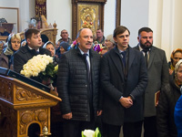 В день церковного празднования Иверской иконе Божией Матери, торжества в честь престольного праздника храма Иверской иконы Божией Матери в Орле возглавил митрополит Орловский и Болховский Антоний, который совершил здесь литургию в сослужении епископа Ливенского и Малоархангельского Нектария и епископа Мценского Алексия. 26 октября 2017 г.