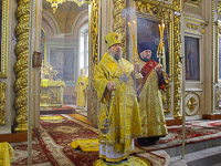 В канун Недели 23-й по Пятидесятнице митрополит Орловский и Болховский Антоний совершил всенощное бдение в Богоявленском соборе Орла. 11 ноября 2017 г.