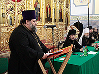В храме Смоленской иконы Божией Матери под председательством митрополита Орловского и Болховского Антония состоялось годовое отчетное собрание духовенства, председателей отделов и сотрудников Орловской митрополии. 27 декабря 2017 г.
