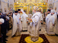 В праздник Святого Богоявления — Крещения Господа Бога и Спаса нашего Иисуса Христа, митрополит Орловский и Болховский Антоний совершил Божественную литургию и чин великого освящения воды в Богоявленском соборе Орла. 19 января 2018 г.