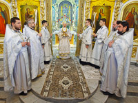 В праздник Святого Богоявления — Крещения Господа Бога и Спаса нашего Иисуса Христа, митрополит Орловский и Болховский Антоний совершил Божественную литургию и чин великого освящения воды в Богоявленском соборе Орла. 19 января 2018 г.