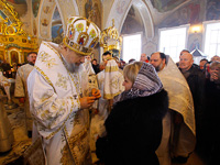 В праздник Святого Богоявления — Крещения Господа Бога и Спаса нашего Иисуса Христа, митрополит Орловский и Болховский Антоний совершил Божественную литургию и чин великого освящения воды в Богоявленском соборе Орла. 19 января 2018 г.