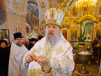 В праздник Святого Богоявления — Крещения Господа Бога и Спаса нашего Иисуса Христа, митрополит Орловский и Болховский Антоний совершил Божественную литургию и чин великого освящения воды в Богоявленском соборе Орла. 19 января 2018 г.