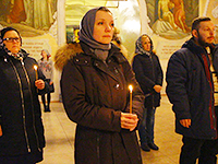 В Богоявленском соборе состоялась панихида по жертвам пожара в Кемерово. 26 марта 2018 г.