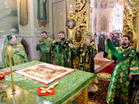 В праздник Входа Господня в Иерусалим (Неделю ваий), митрополит Орловский и Болховский Антоний совершил Божественную литургию в Богоявленском соборе Орла. 1 апреля 2018 г.