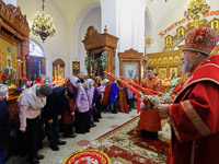 Во вторник Светлой Седмицы митрополит Орловский и Болховский Антоний в сослужении епископа Ливенского и Малоархангельского Нектария и епископа Мценского Алексия совершил литургию в Иверском храме Орла в честь его престольного праздника. 10 апреля 2018 г.