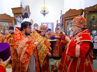 Во вторник Светлой Седмицы митрополит Орловский и Болховский Антоний в сослужении епископа Ливенского и Малоархангельского Нектария и епископа Мценского Алексия совершил литургию в Иверском храме Орла в честь его престольного праздника. 10 апреля 2018 г.