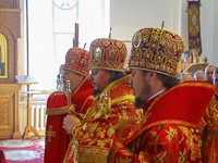 Во вторник Светлой Седмицы митрополит Орловский и Болховский Антоний в сослужении епископа Ливенского и Малоархангельского Нектария и епископа Мценского Алексия совершил литургию в Иверском храме Орла в честь его престольного праздника. 10 апреля 2018 г.