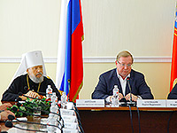 Митрополит Орловский и Болховский Антоний и председатель ИППО Сергей Степашин приняли участие в открытии X Всероссийского семинара руководителей региональных отделений Императорского Православного Палестинского Общества в Орле. 26 мая 2018 г.