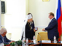 Митрополит Орловский и Болховский Антоний и председатель ИППО Сергей Степашин приняли участие в открытии X Всероссийского семинара руководителей региональных отделений Императорского Православного Палестинского Общества в Орле. 26 мая 2018 г.