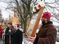 Первый из областных крестных ходов обошел центр Орла. 27 декабря 2009 г.