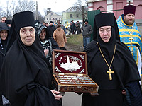 Архиерейское богослужение в праздник Введения во храм Пресвятой Богородицы. 4 декабря 2009 г.