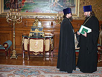 Встреча Святейшего Патриарха Кирилла с губернатором Орловской области А.П. Козловым и архиепископом Орловским и Ливенским Пантелеимоном; 11 ноября 2009 г.