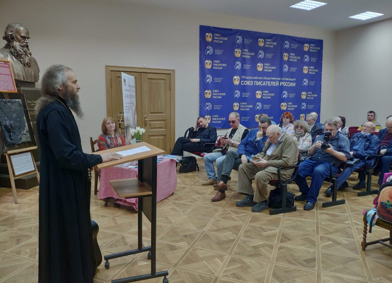 Священник Владимир Герченов: «Писатель, будучи верующим человеком, уже не может видеть мир иначе, как только евангельской точки зрения»